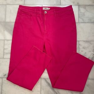 Vineyard Vines Women’s Ankle Jeans. Pink. Size 33. 26” inseam. NWOT.
